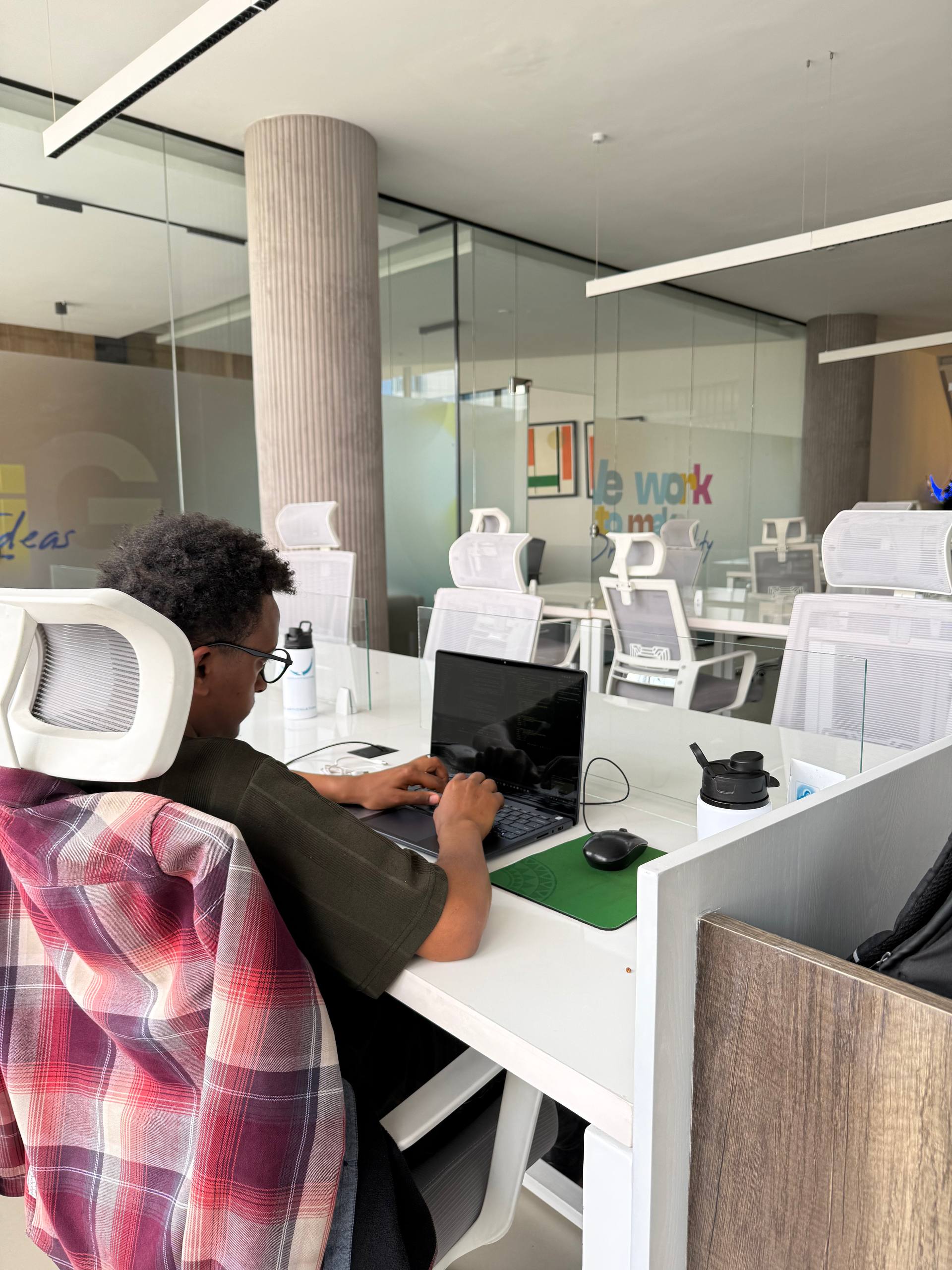 Aquila ICT developer at workstation workspace